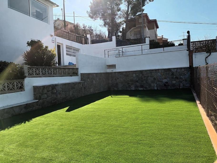 20 Min From Bcn- Charming House W/ Pool & Bbq Area Βίλα Cervelló Εξωτερικό φωτογραφία