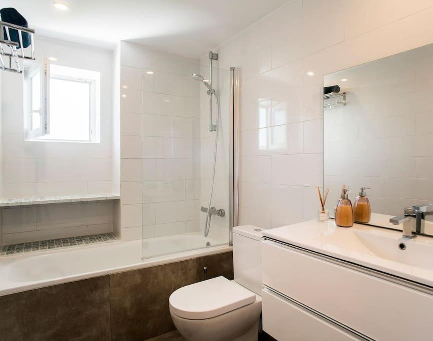 20 Min From Bcn- Charming House W/ Pool & Bbq Area Βίλα Cervelló Εξωτερικό φωτογραφία